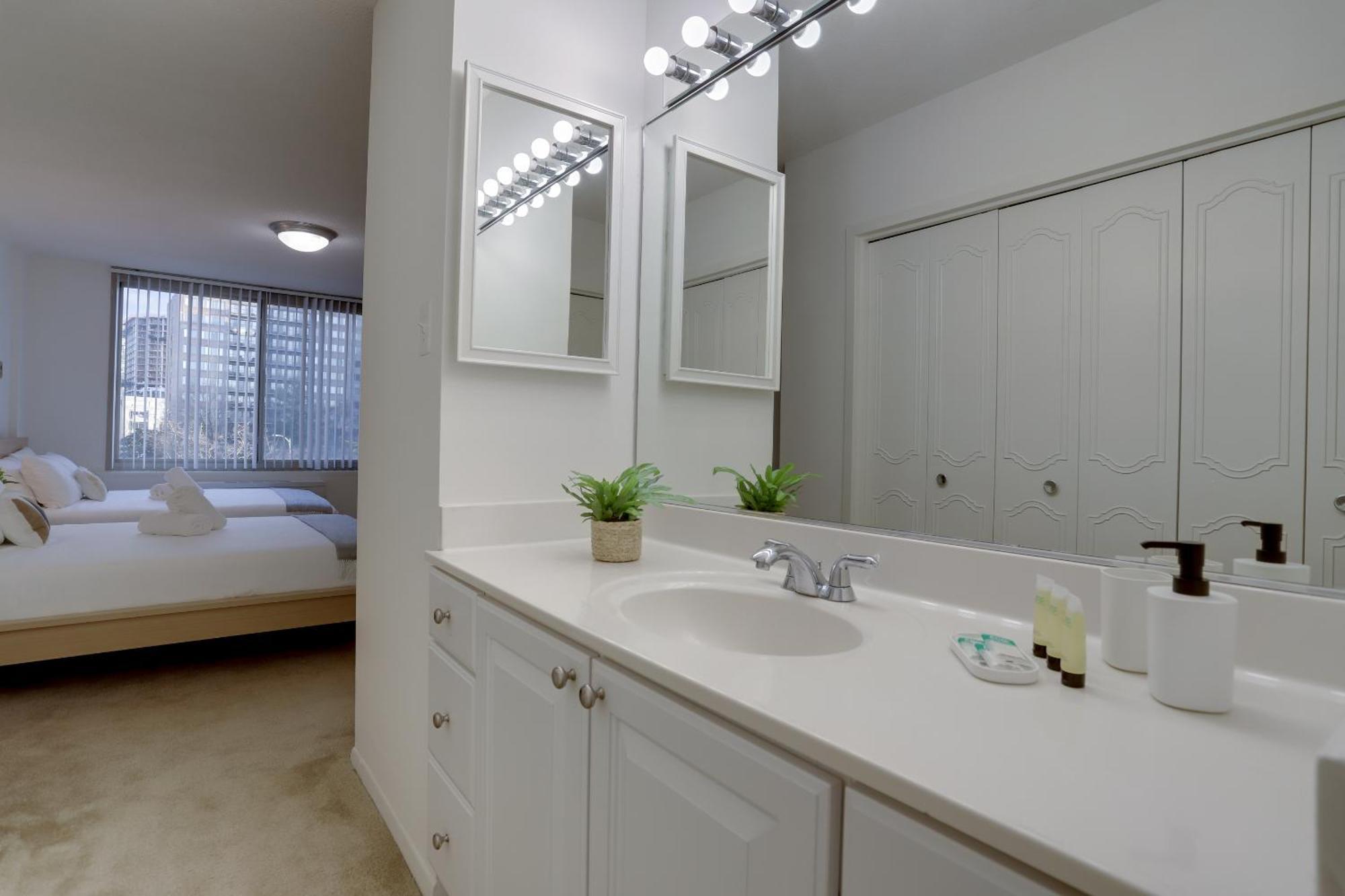 Sensational Condominium @Crystal City Arlington Buitenkant foto